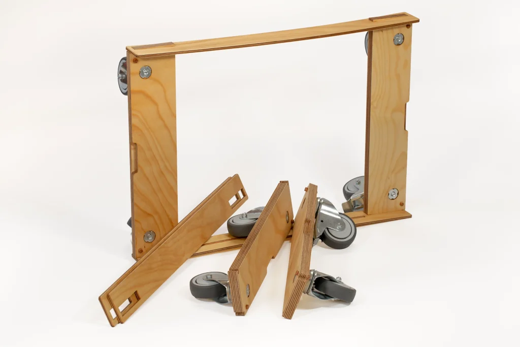 2 Trolleys - einer montiert, einer unmontiert